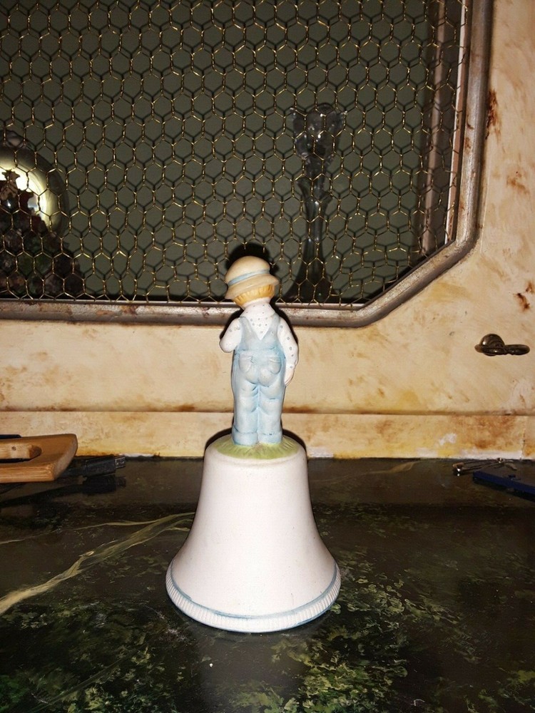 Robbie porcelain sculptured bell