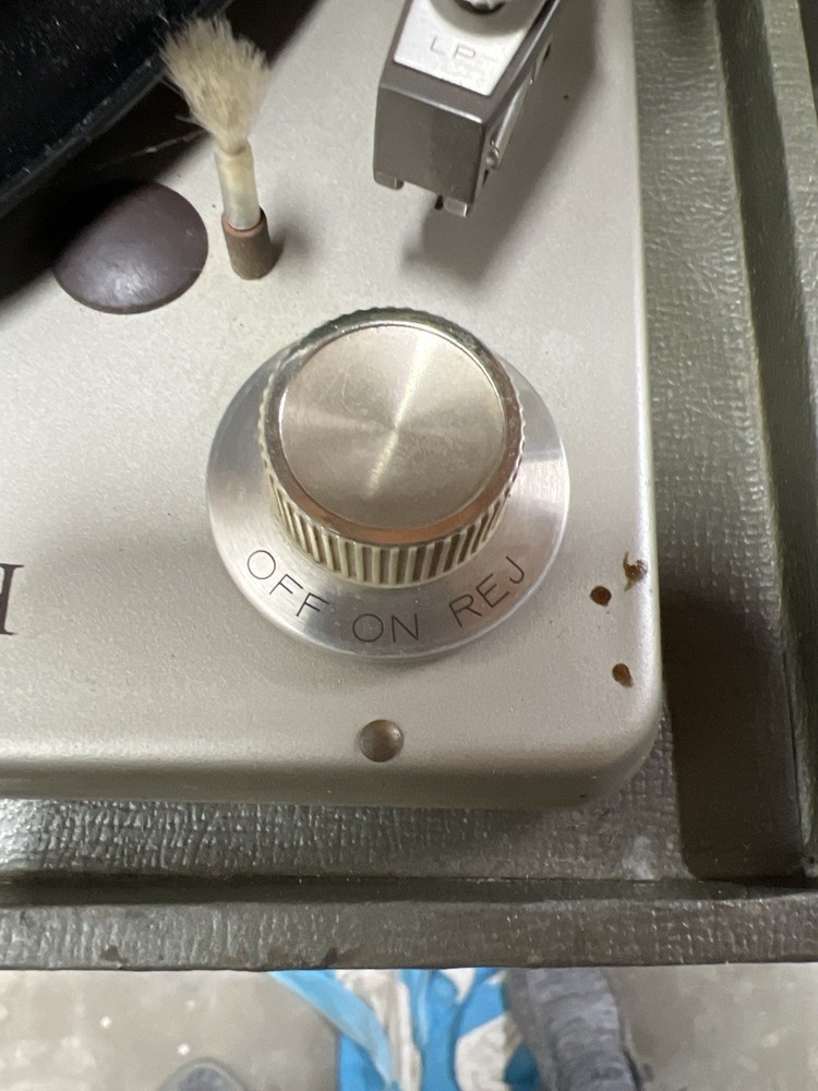 Zenith X560 Solid State Stereo Record Player Micro-Touch 2G Flip-Down Turntable