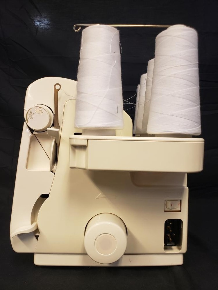 BABY LOCK BLE8 EVOLVE ELECTRIC THREAD SERGER (B26004592)