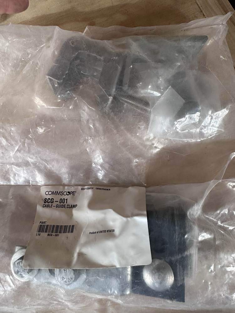 Commscope SCG-001 CABLE-GUIDE,CLAMP Clamping guide