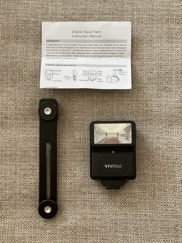 Vivitar Light it Up Digital Slave Flash With Camera Hot Shoe Bracket 3 Modes
