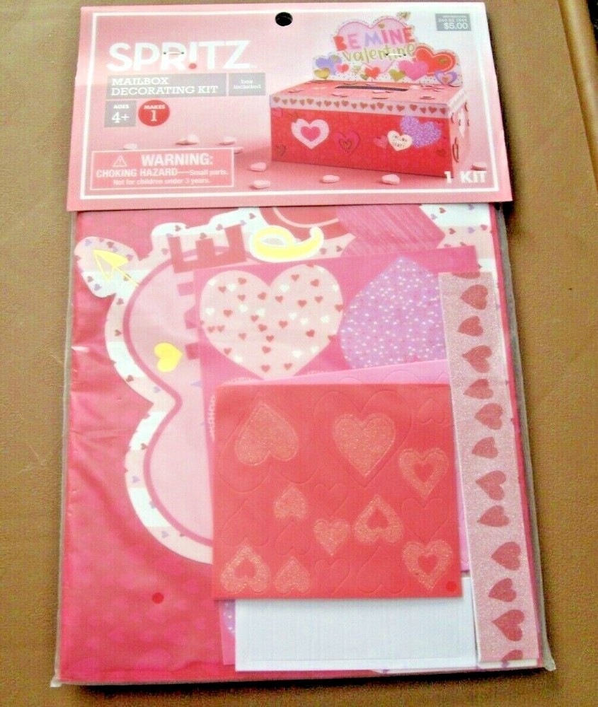 VALENTINE MAILBOX DECORATING KIT...AGES 4+