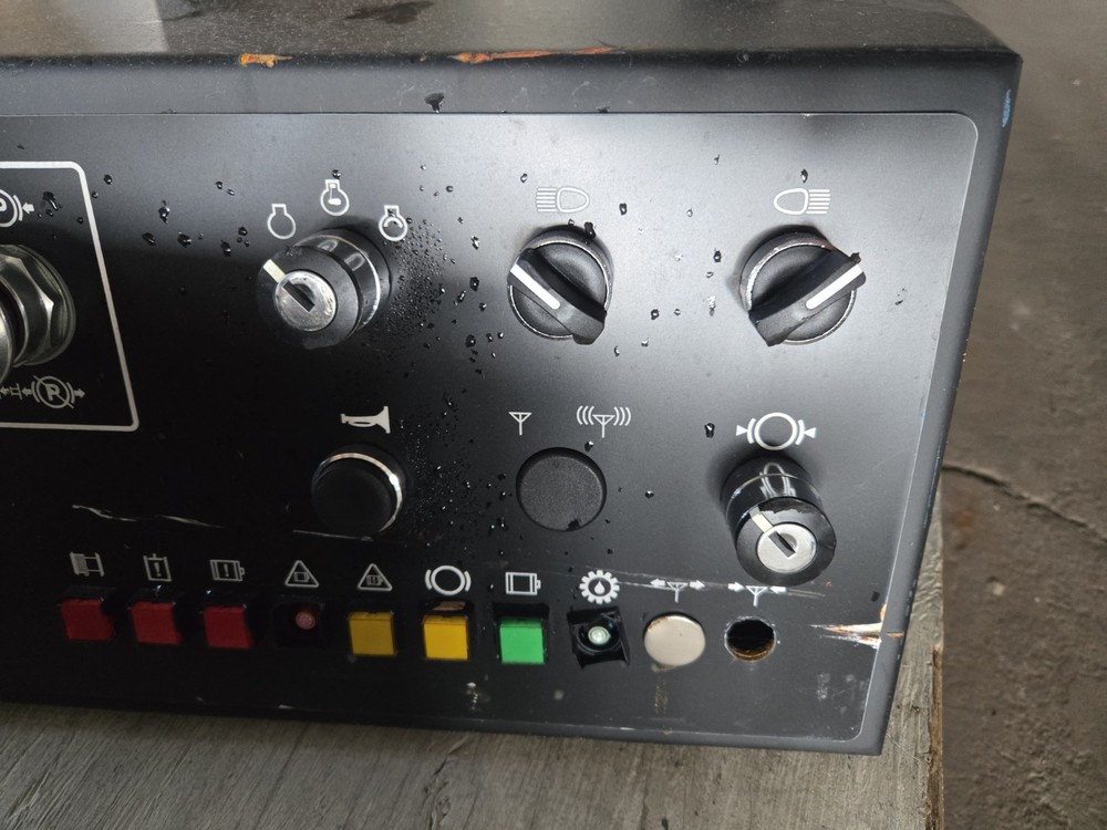 Caterpillar Engine Control Panel