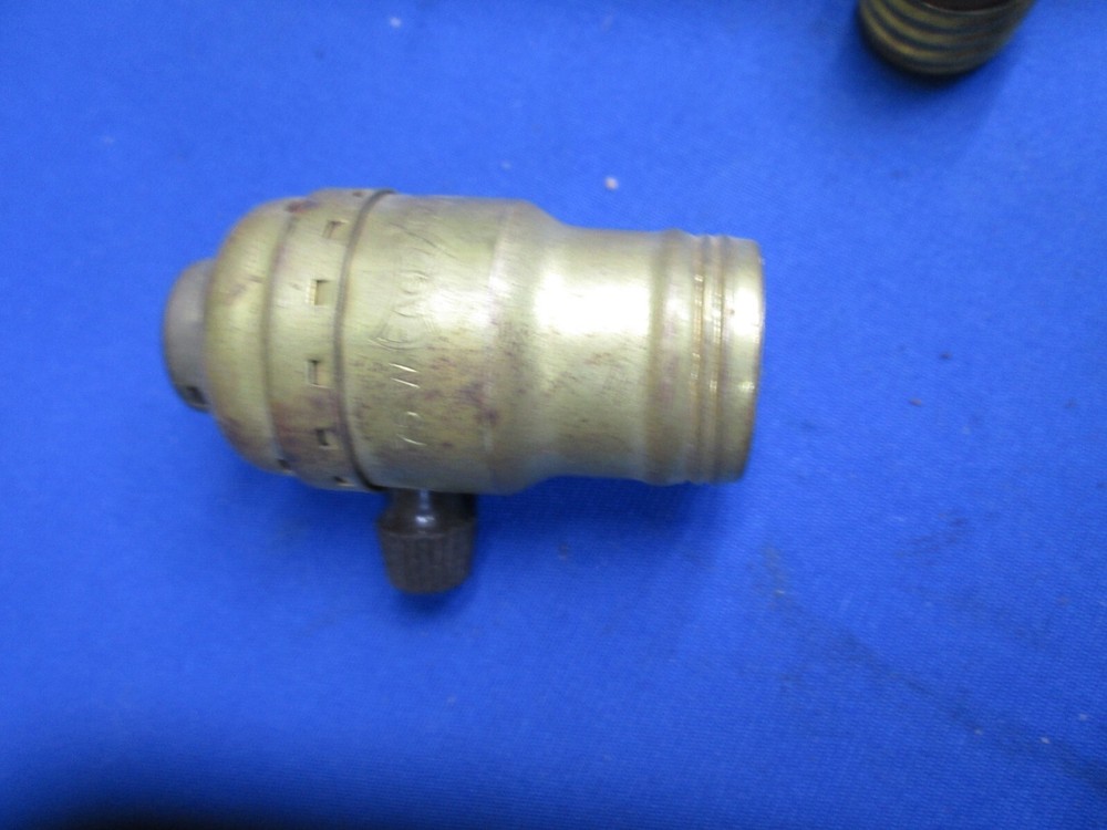Eagle Brass Keyed Lamp Socket for E17 base bulbs with A E12 Base Adapter