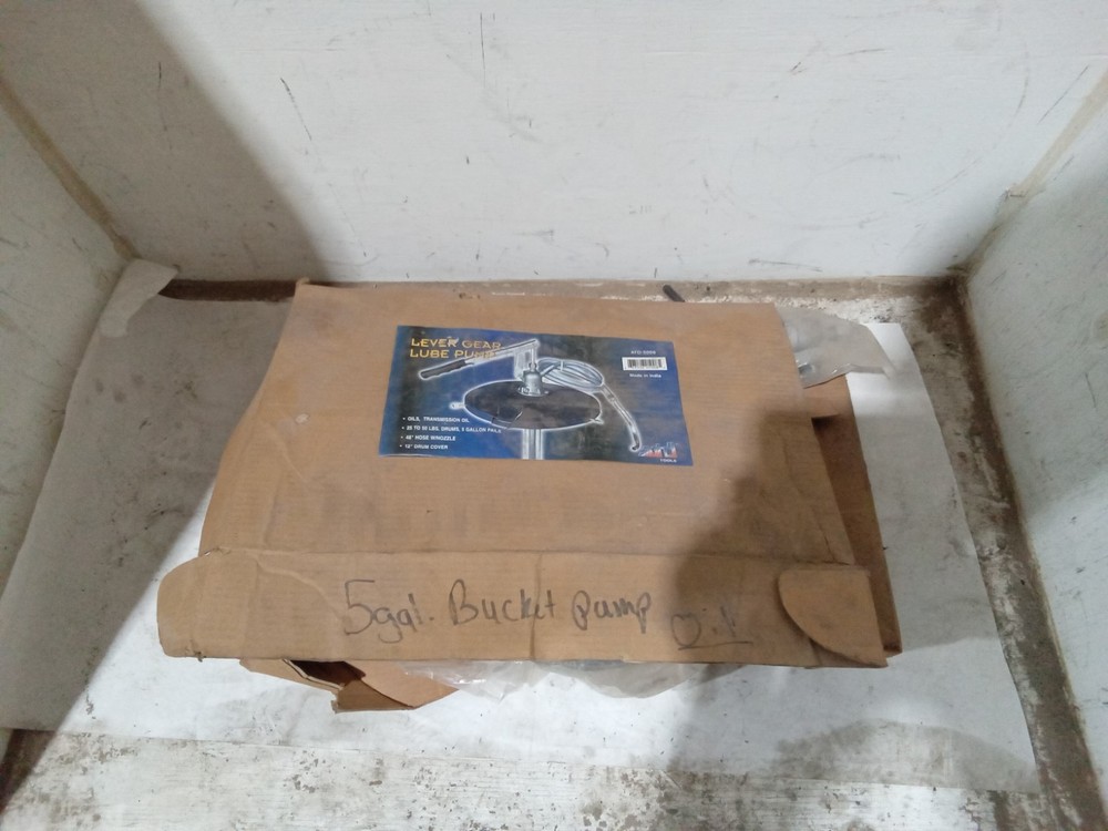 Lever Action Dispenser ATD-5008 (E11E)