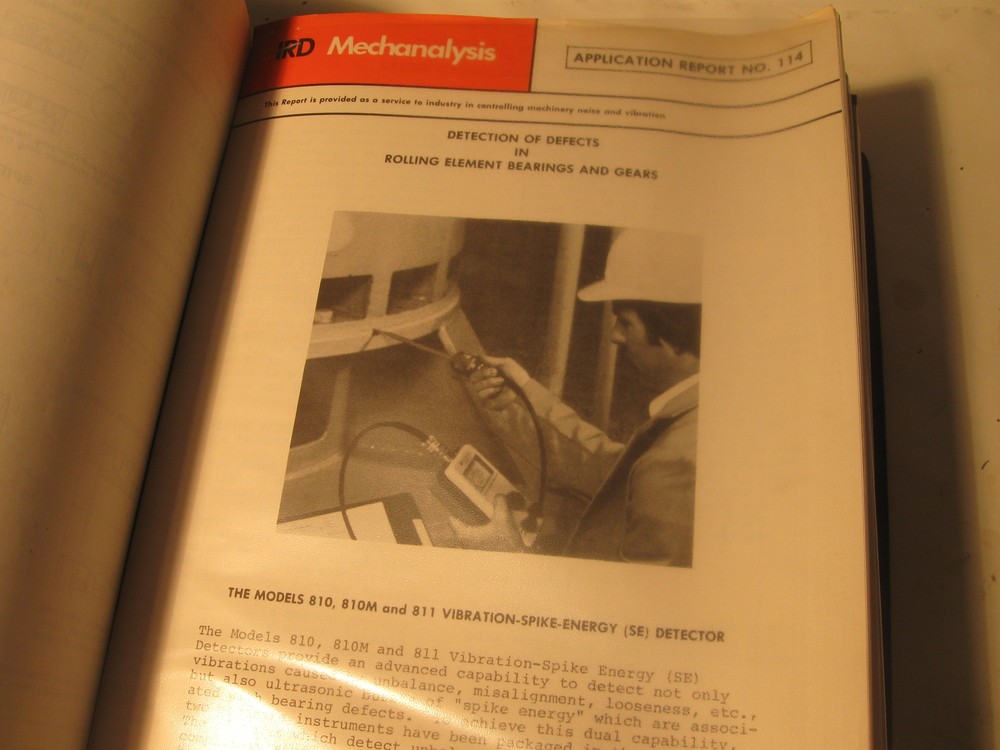2" Binder Vibration Analysis Literature & Reference, c 1980's.