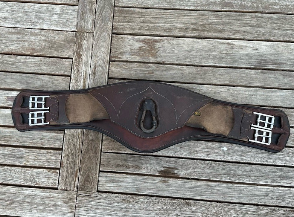 Devoucoux Monoflap Girth Size 24