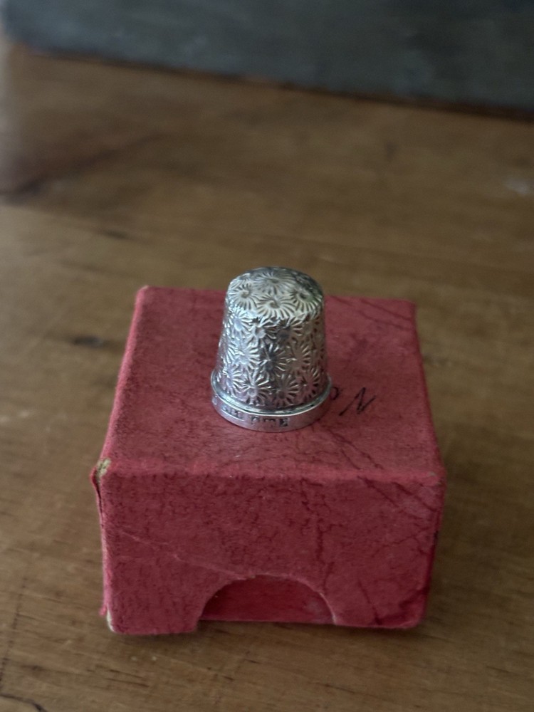 Vintage Silver Thimble 💐