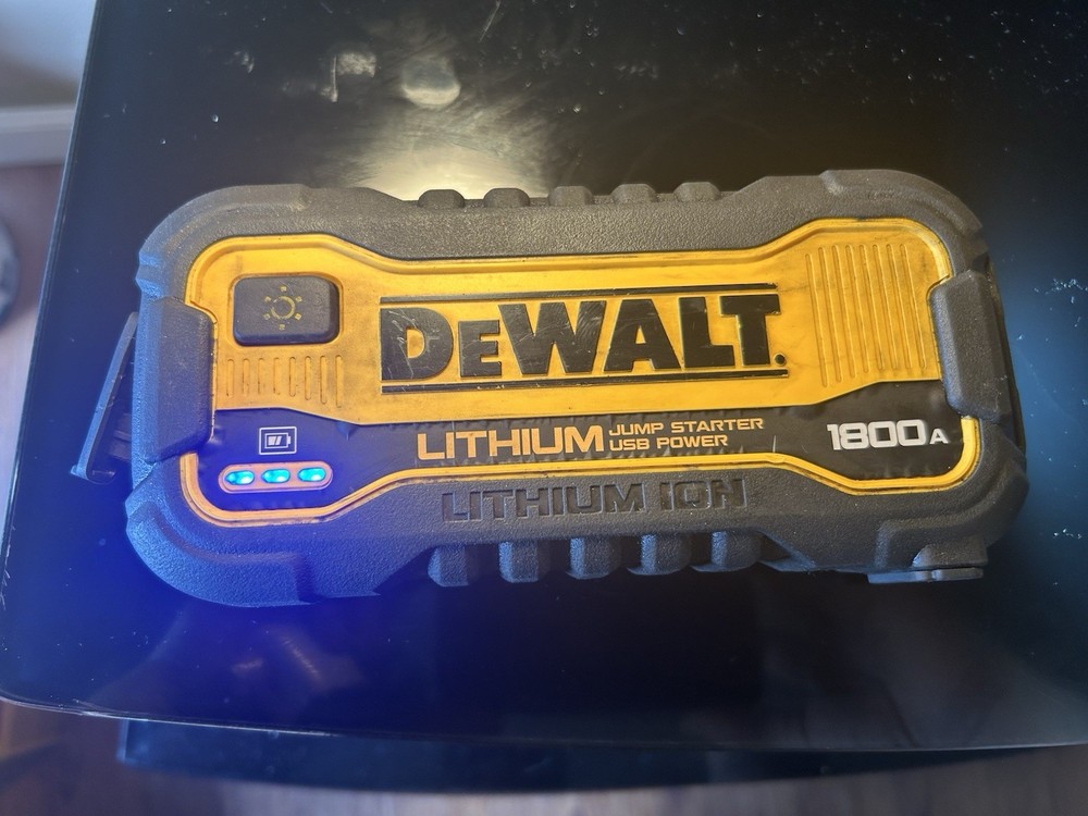 DEWALT 1800 Amp Jump Starter