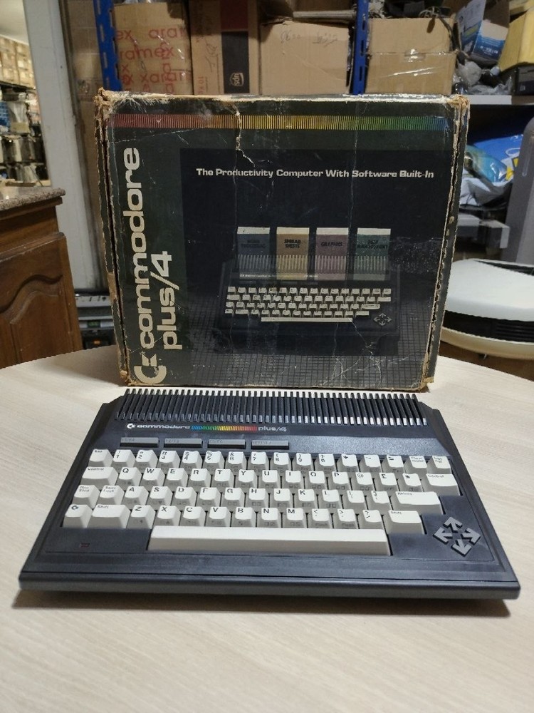 COMMODORE PLUS/4 COMPUTER +4 NTSC Boxed, Vintage