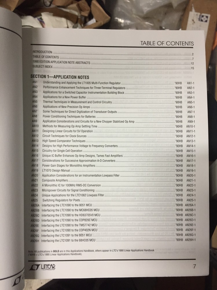 Data Book = Linear Technology 6 Volume Data /Applications Library - 1990's = Lot