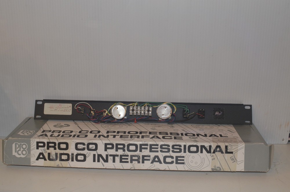 ProCo TradeTools iRack Portable Audio Player Interface Rackmount – Pro AV