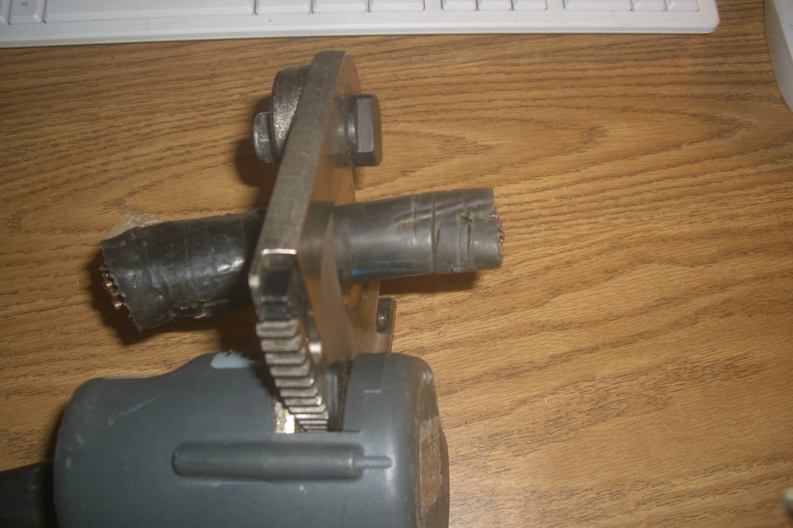 Huskie battery cable cutter REC-54 ACM TOOL ONLY