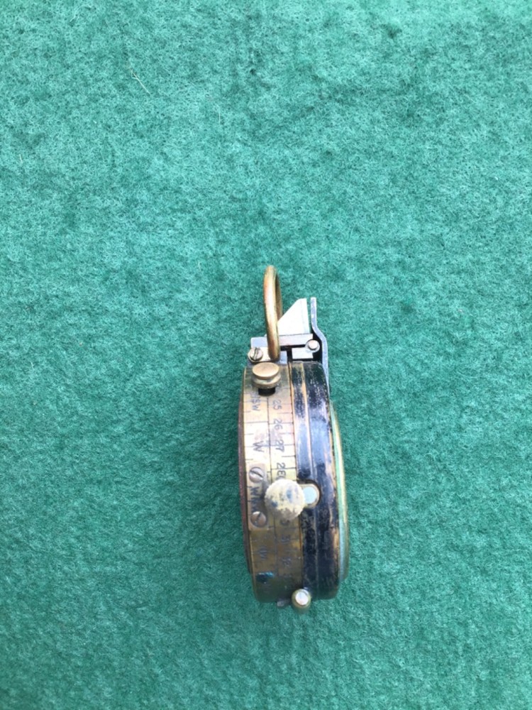 Vintage WW1 working compass dated 1917 in leather case also dated 1917