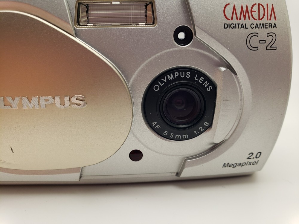 Great Condition Working Olympus Camedia C-2 2.0MP Silver Digital Camera