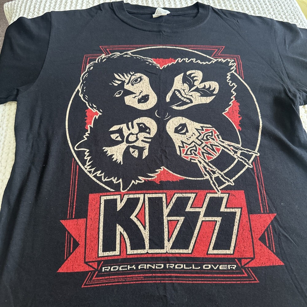 KISS SHIRT PRE-OWENED SIZE M VINTAGE  ROCK AND ROLL OVER