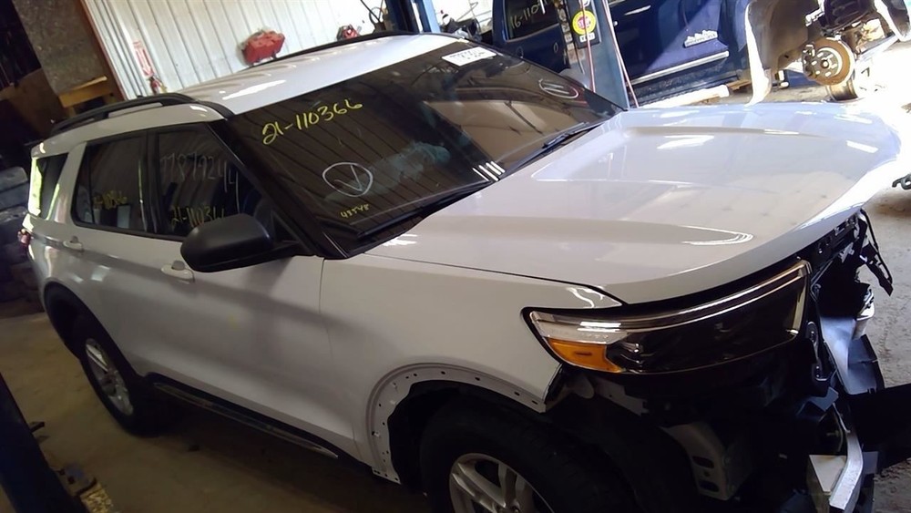 Camera/Projector Camera Windshield Mounted Fits 20-23 EXPLORER 10309563