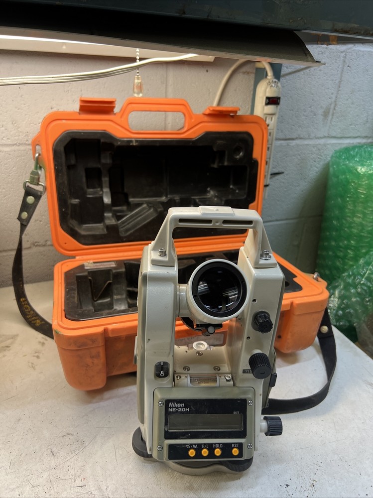 NIKON MODEL NE-20H DIGITAL THEODOLITE