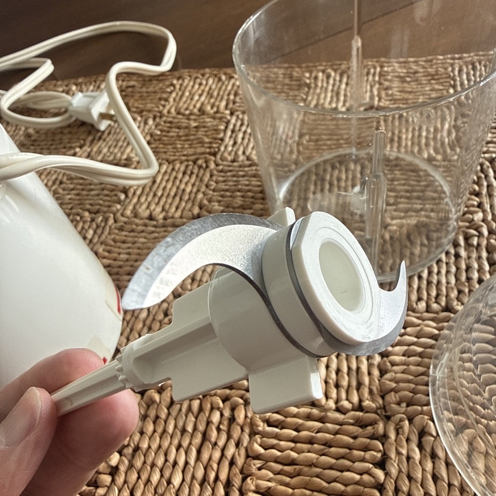 Moulinex Hamilton Beach Mini Food Processor MODEL 904 with Blade & Cup