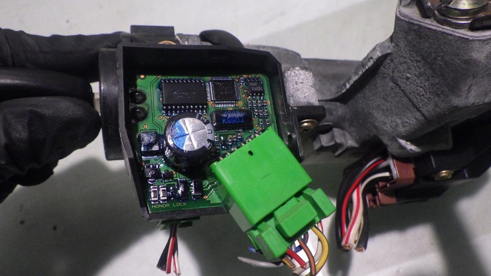 01 HONDA CIVIC Ignition W/Key