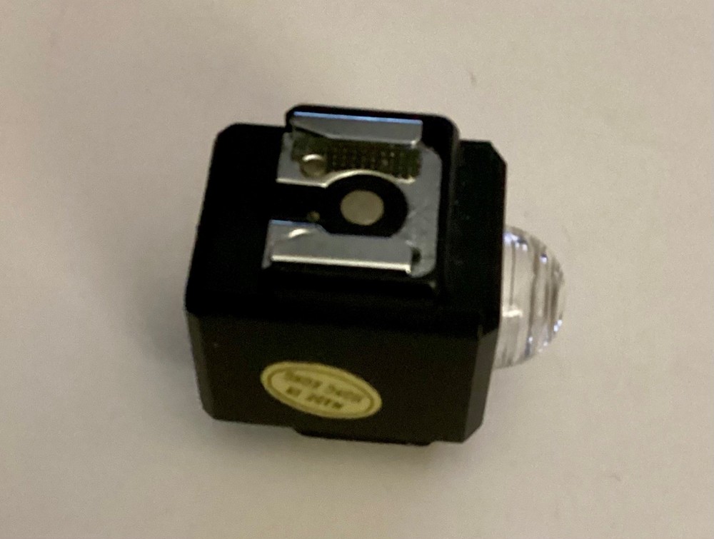 Hot Shoe Flash sync Slave adapter With 1/4 inch Threaded Base For Flash /Tripod