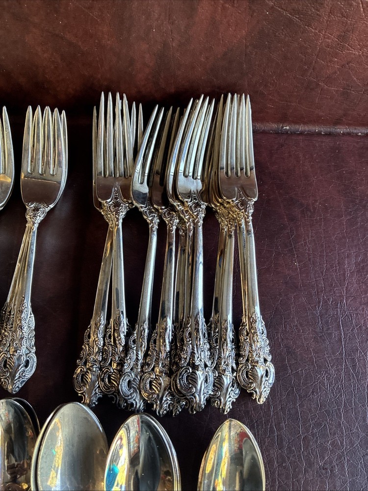 Baroque By Godinger 91 Piece Silver Plated Flatware Set