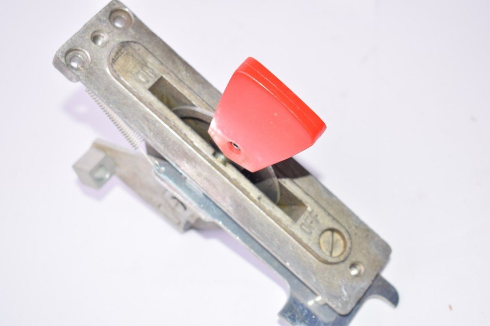 General Electric E150 Circuit Breaker On/Off Switch