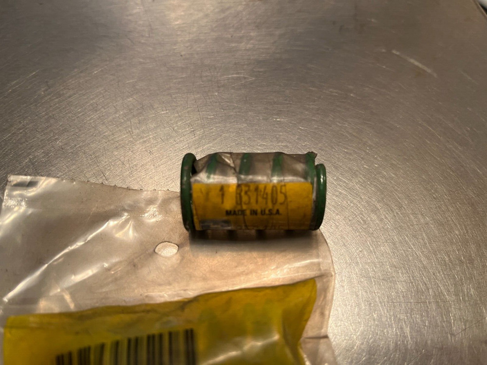 B31405 Genuine OEM John Deere COMPRESSION SPRING