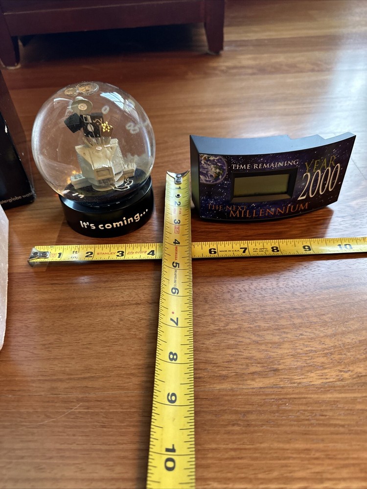Millenium 2000 Countdown Clock NOS New Battery + Manual + 01-01-00 Waterglobe