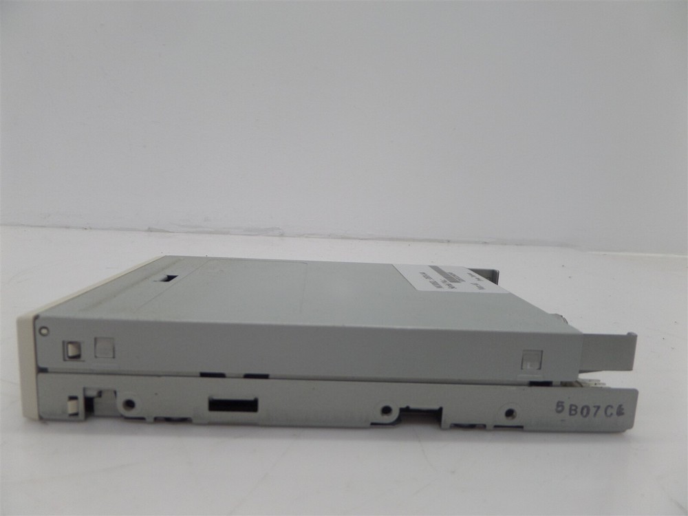 D-Link DFD-144 3.5in 1.44MB Floppy Drive