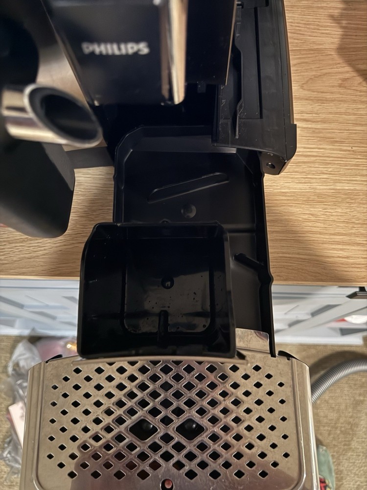 Phillips Philips 4300 Series Fully Automatic Espresso Machine with LatteGo Milk