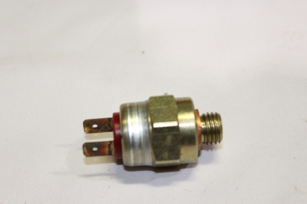 Brake pressure switch for BMW E-28 E-34 E-24 E-23 E-32 E-31