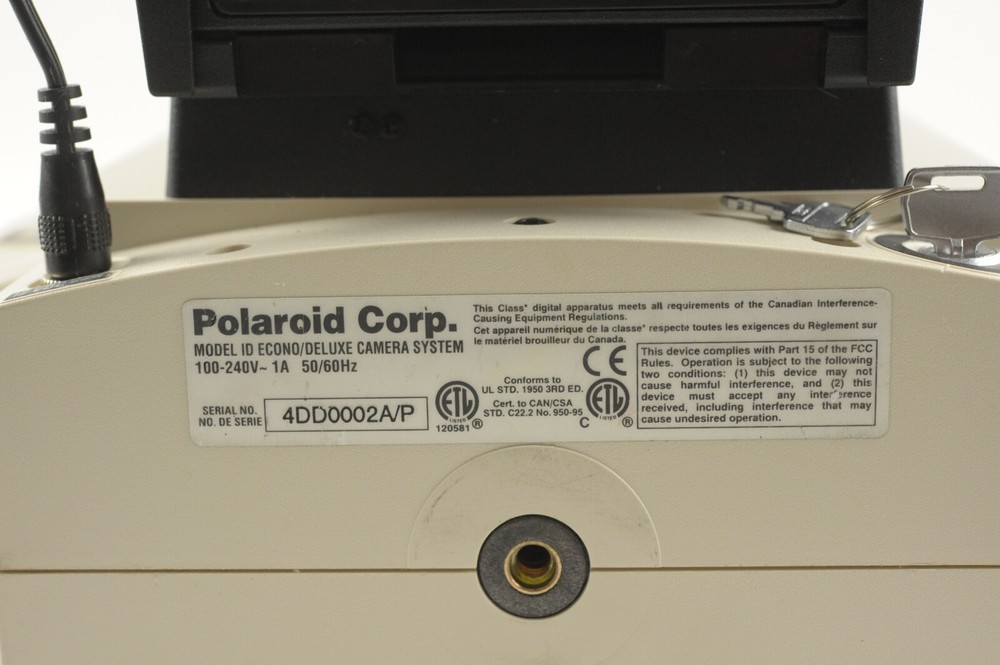 Polaroid Model ID Econo/Delux Camera System ID-104