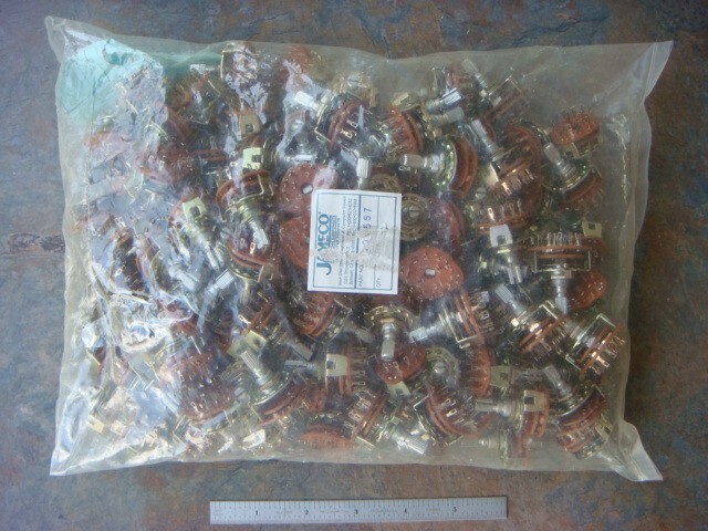 ONE Lot 5 Rotary Switches 3-Position, 4-Pole -- JAMECO #101557 -- New & Unused