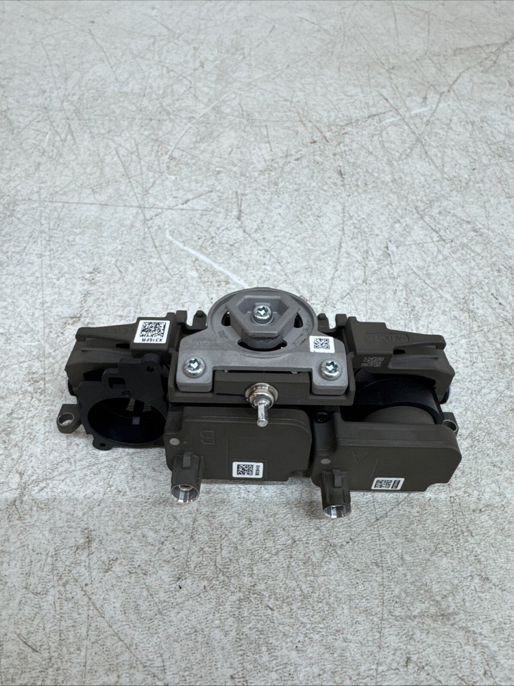 ⚡️24-25 Tesla Model 3 Front Windshield Triple Camera 20158 B61