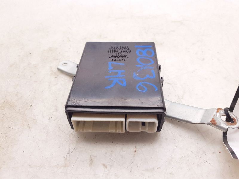 97-00 LEXUS LS400 MULTIPLEX NETWORK CONTROL MODULE CHASSIS ECM ASSEMBLY