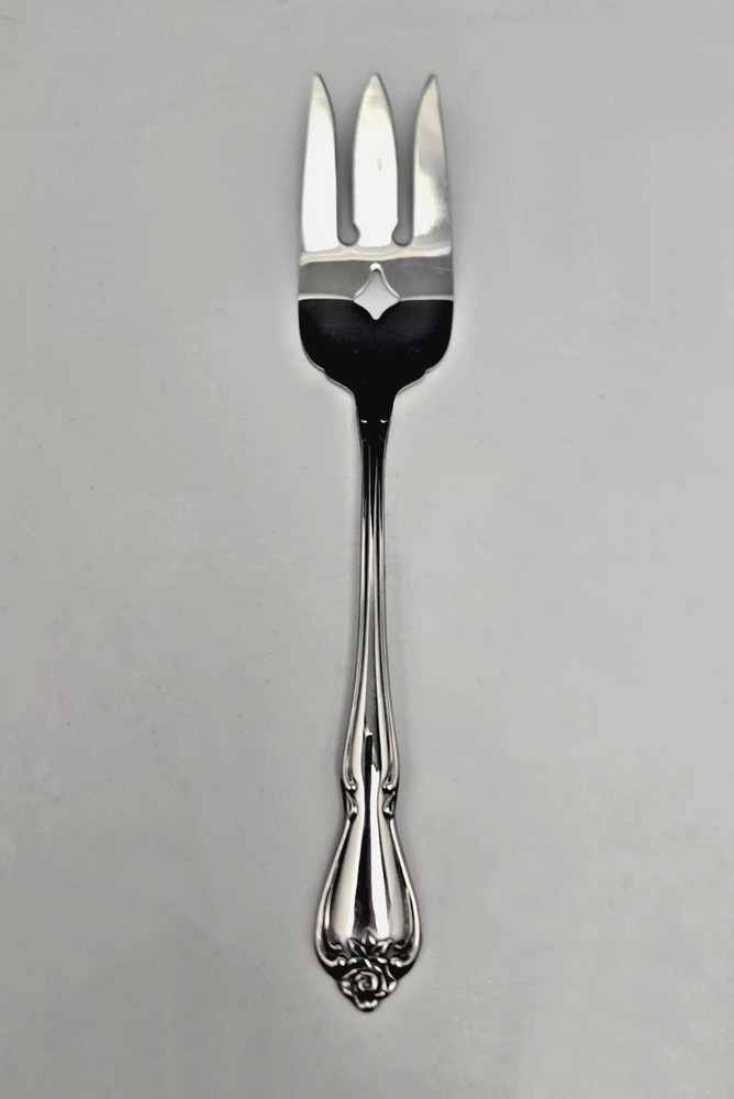 Oneida 1881 Rogers Arbor Rose True Rose Serving Fork Stainless Flatware 8.5"