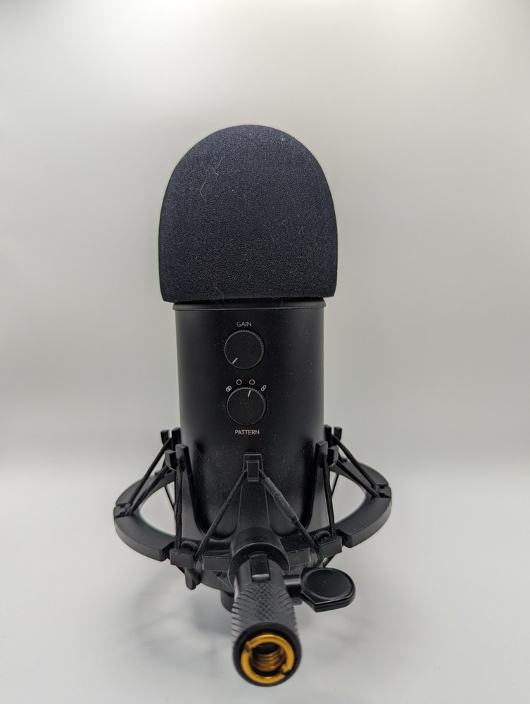 Blue Yeti Microphone and Logitech C922x Pro HD Webcam Bundle