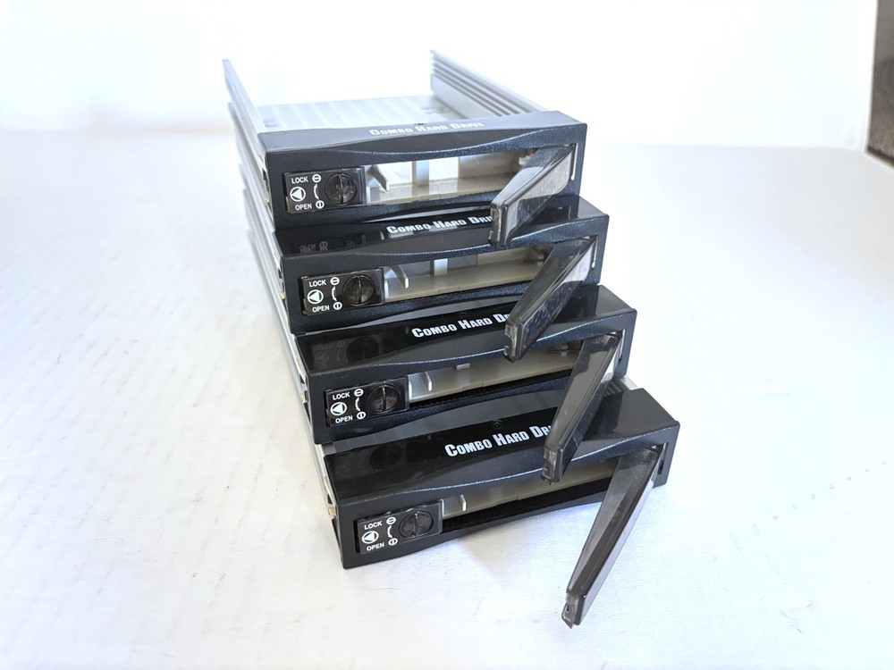 Addonics 4 x 3.5" hot-swappable Disk Array & Adaptec 1000-16i HBA controller