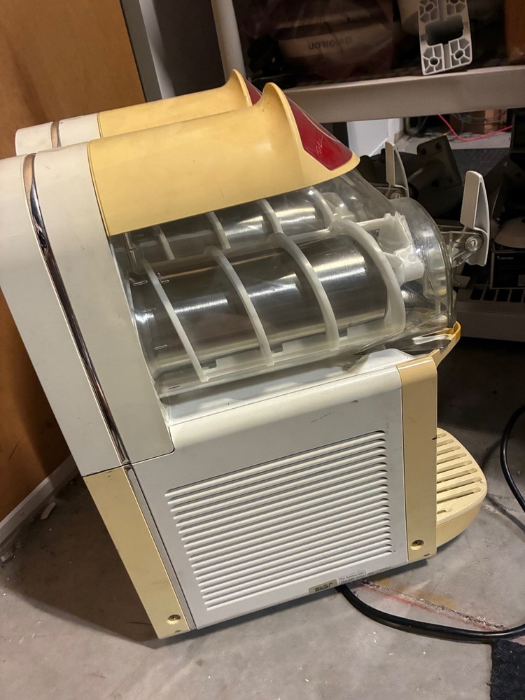 Ice Cream and Slushy machine - Ugolini Minigel Plus2