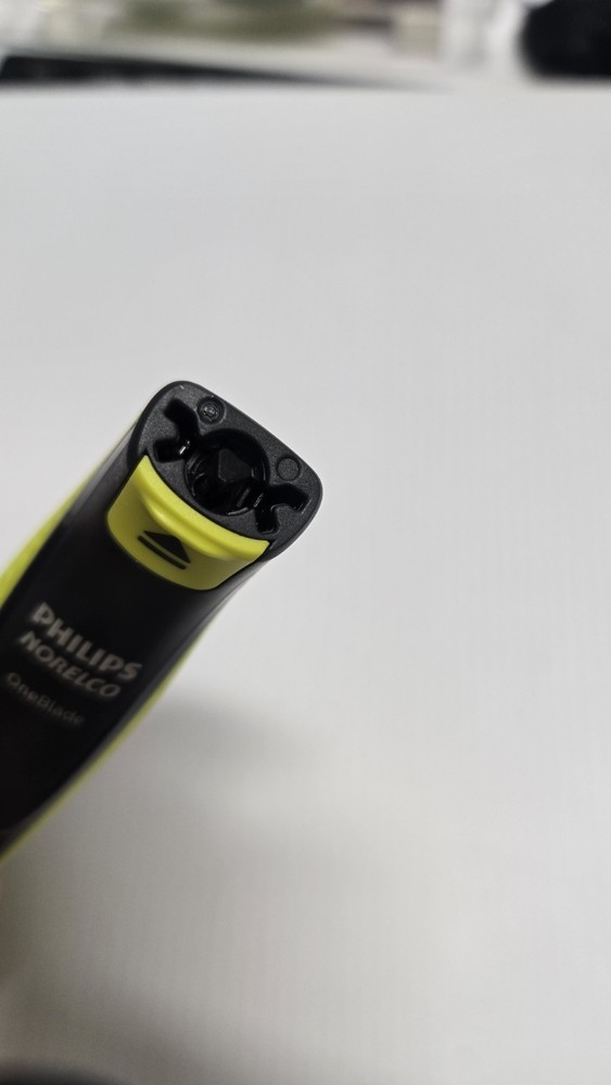 Philips OneBlade Model QP2724 Handle & Charging Cable TESTED