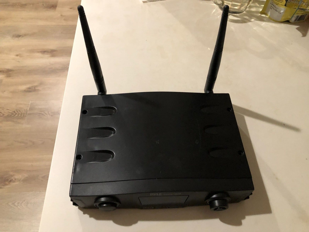 Pyle PDWM1988B Compact UHF Pro Wireless Microphone Base Unit Only - AS IS