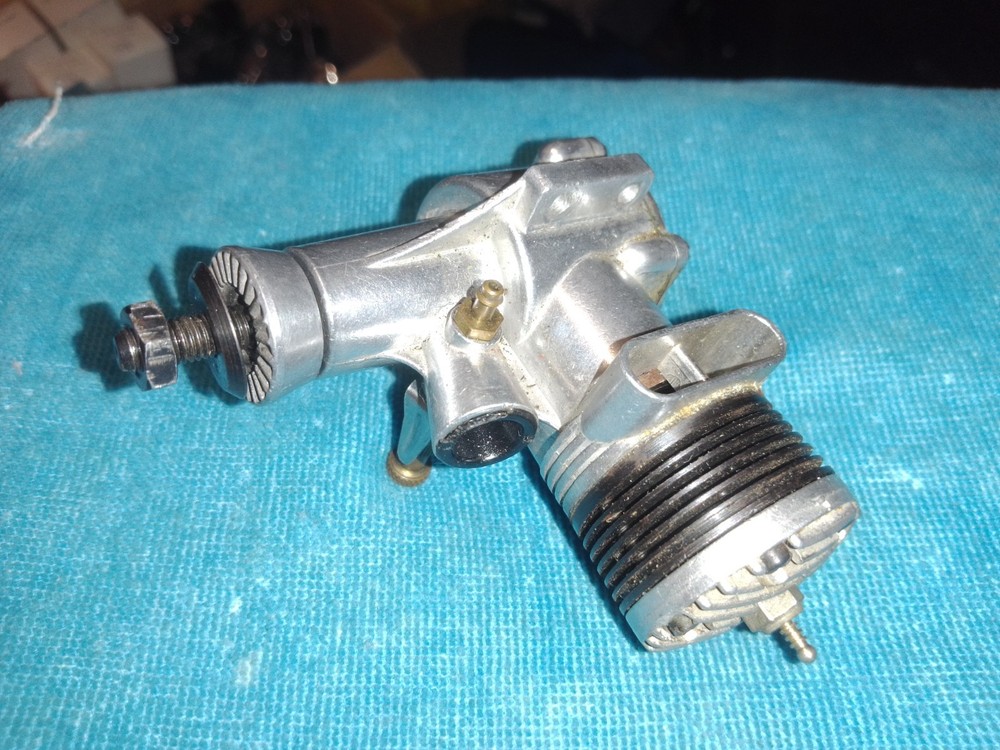 K&B STALLION 35 C/L MODEL AIRPLANE ENGINE