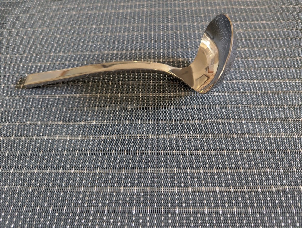 Oneida Stainless Flatware Satin Chef's Table Heavy Ladle