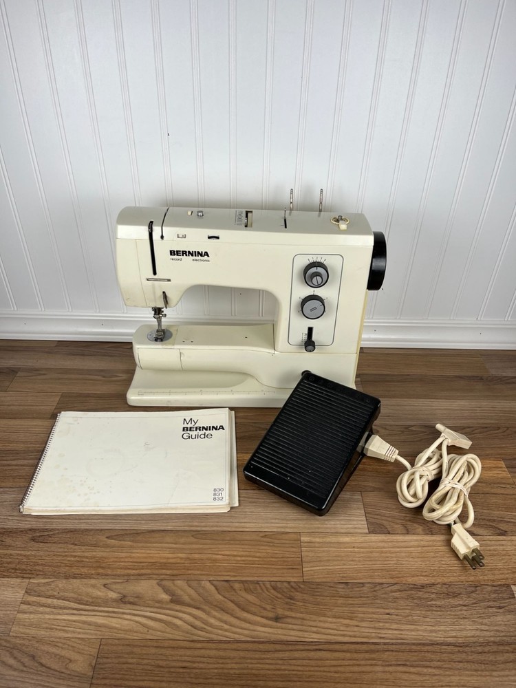 BERNINA 830 Record Electronic Sewing Machine With Pedal