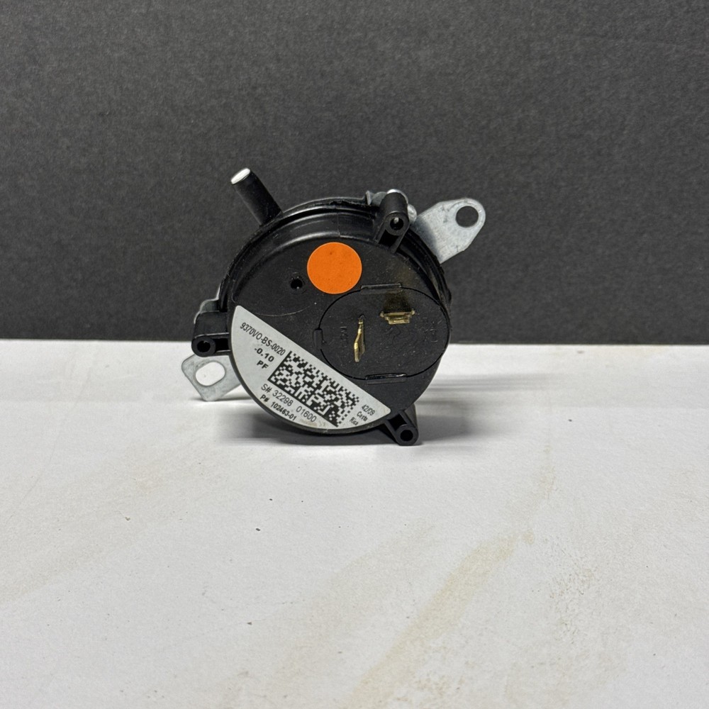 Lennox R102463-01, Pressure Switch