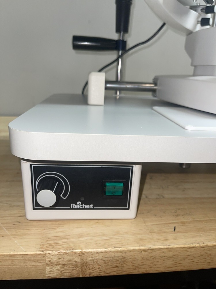 Reichert XCEL 250 Slit Lamp