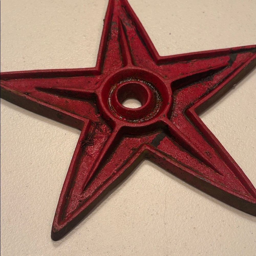 Red Primitive Salvage Metal Star