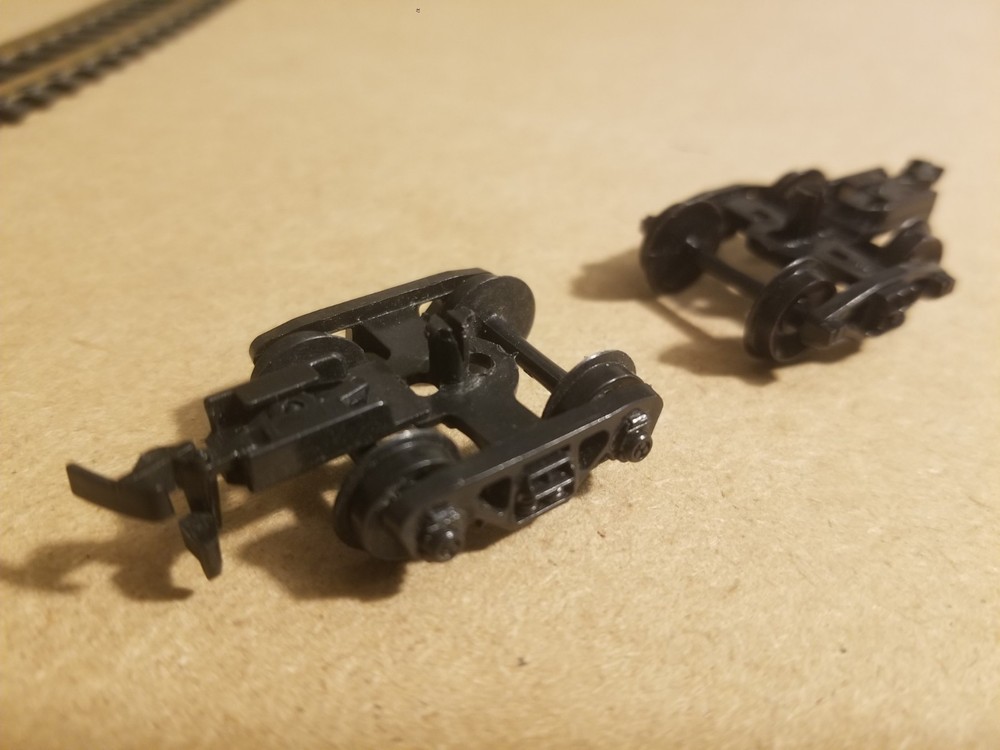 2 Replacement Snap-in Talgo Trucks w/ Horn Hook Coupler - HO Scale