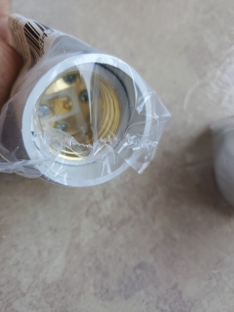 2 PACK Newhouse GU24 To Standard E26 / E27 Base Light Bulb Socket Adapter A2426E